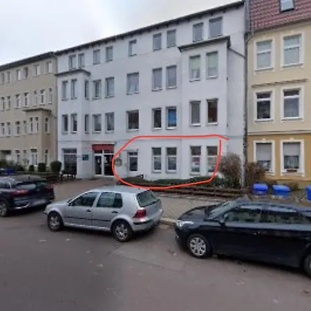 Voll Ausgestattetes Gruppenapartment Bis 6 Personen Nr 4 * Magdeburg
