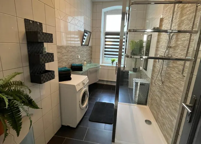 Voll Ausgestattetes Gruppenapartment Bis 6 Personen Nr 4 Magdeburg