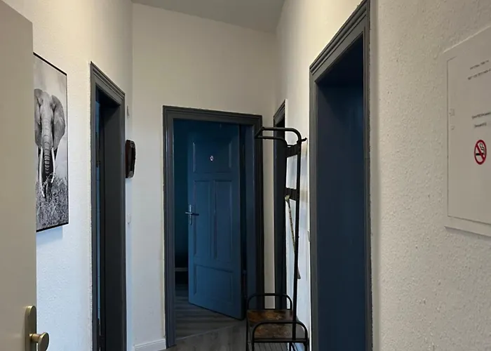 Lägenhet Voll Ausgestattetes Gruppenapartment Bis 6 Personen Nr 4